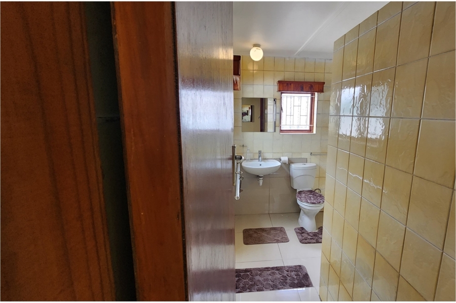 7 Bedroom Property for Sale in Parow Valley Western Cape